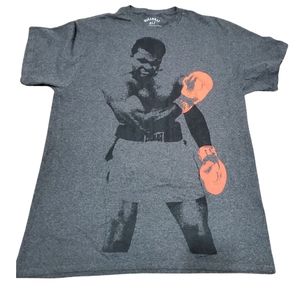 Muhammad Ali Iconic knockdown pictures t-shirt  size L